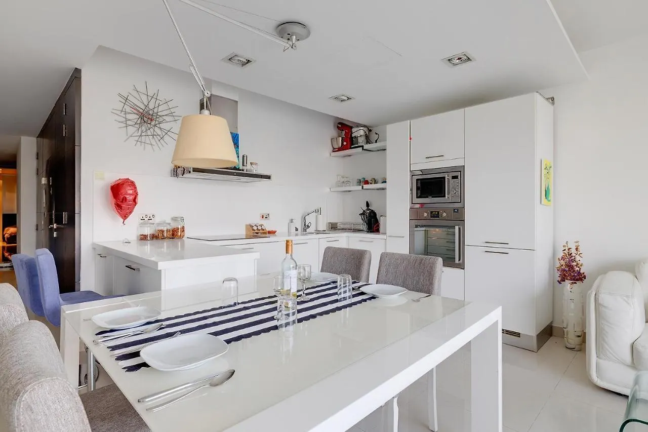 Exquisite Seafront Apart In Spinola Bay St Julians San Ġiljan