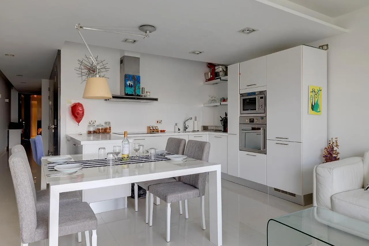 Exquisite Seafront Apart In Spinola Bay St Julians San Ġiljan Malta
