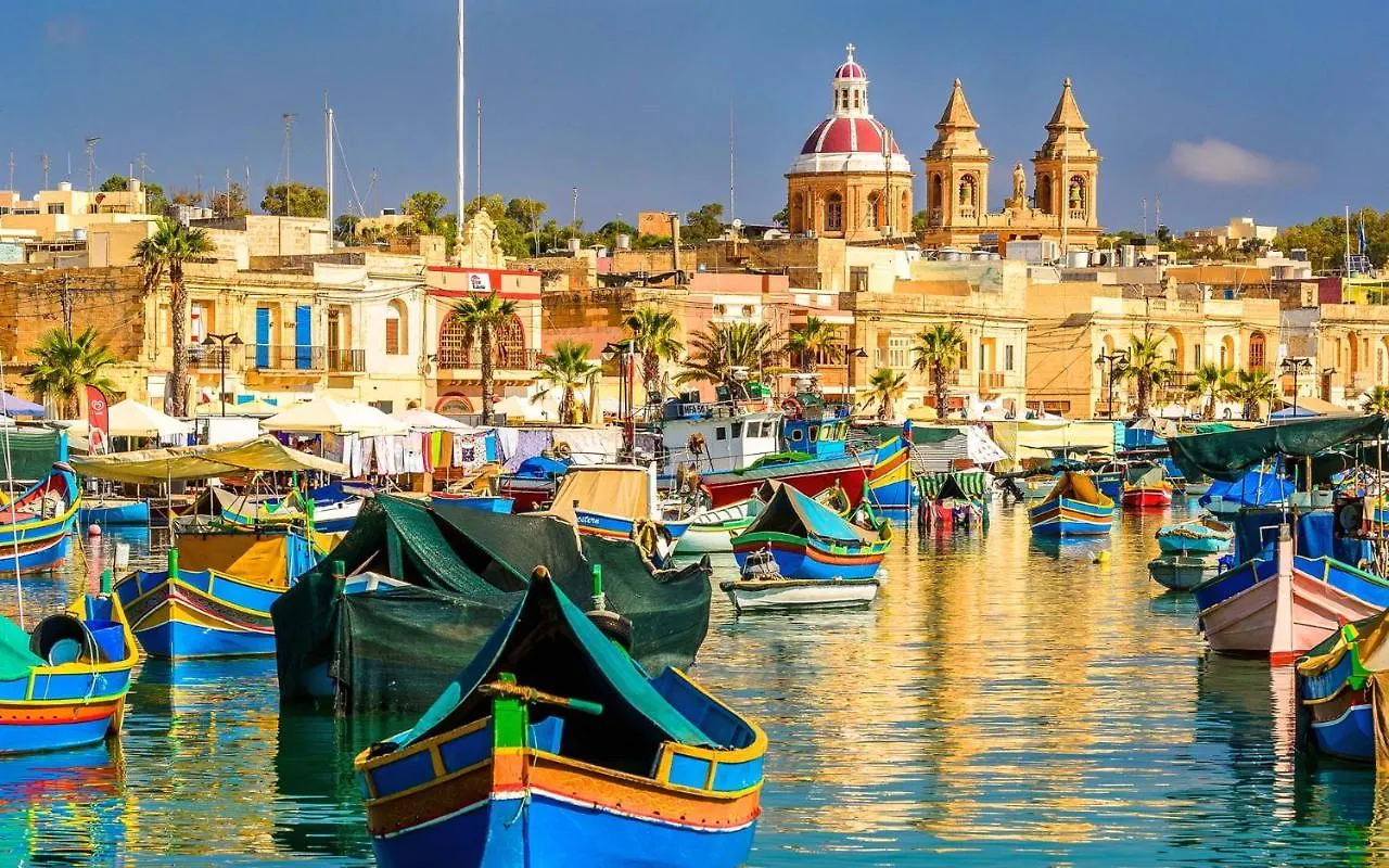 Apartment Exquisite Seafront Apart In Spinola Bay St Julians San Ġiljan