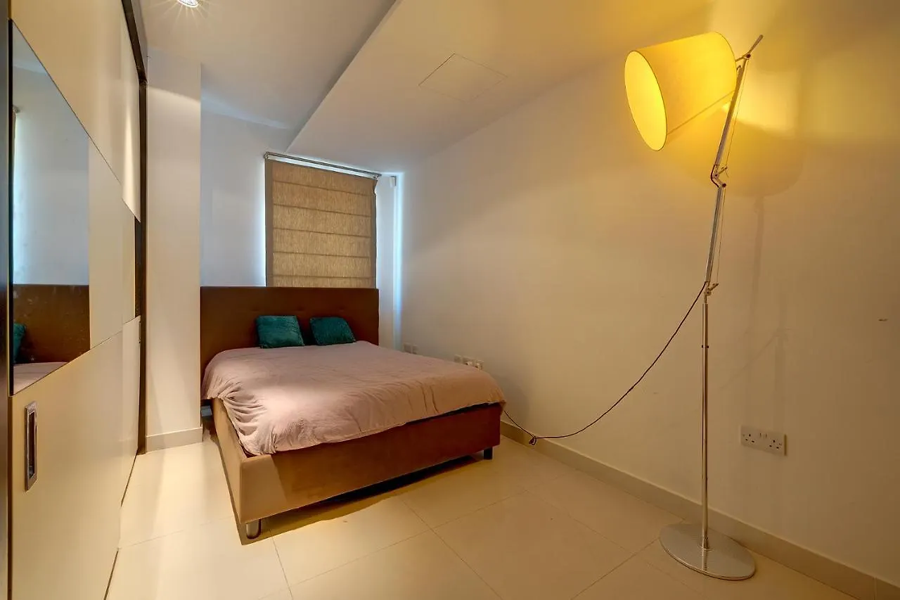 Exquisite Seafront Apart In Spinola Bay St Julians San Ġiljan