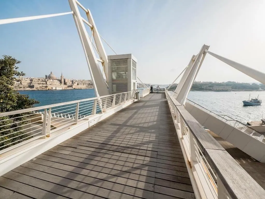 Exquisite Seafront Apart In Spinola Bay St Julians San Ġiljan 0*,  Malta